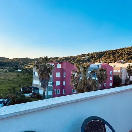 Three Queens Sunshine Apartment *